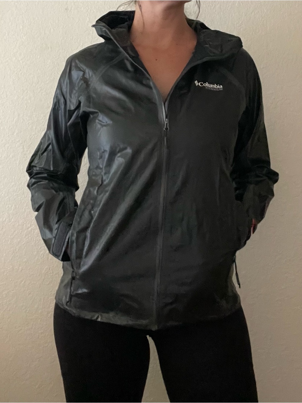 Columbia Women's Black Packable Hooded Rain Jacket